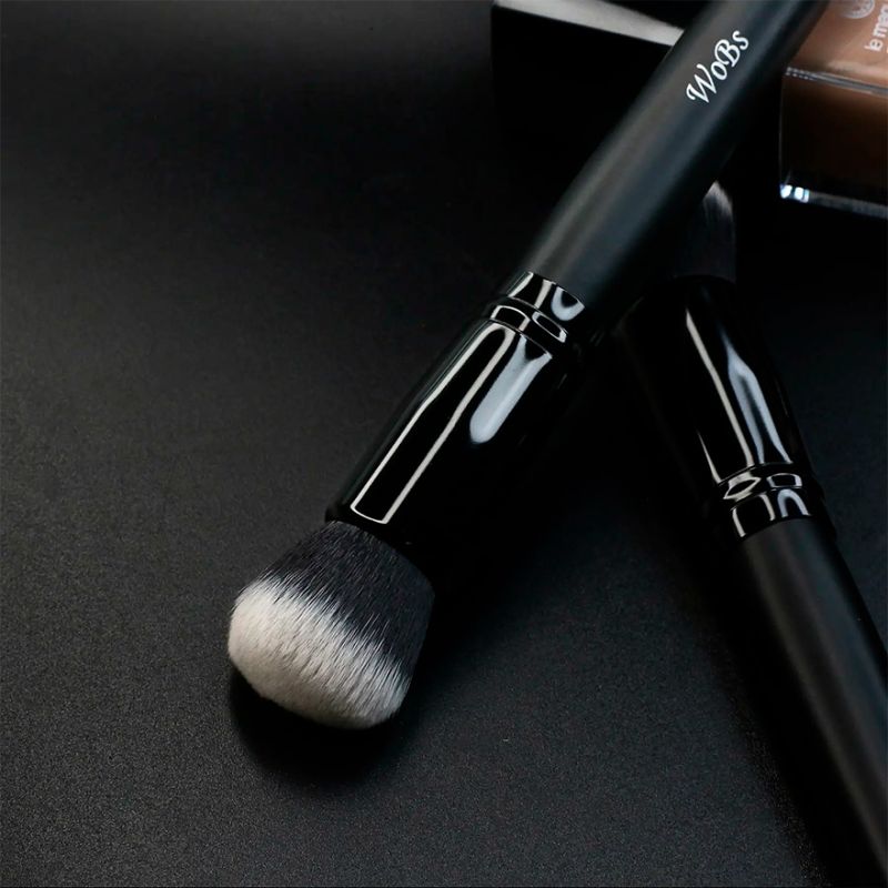 WOBS Brush for applying tonal cream, base and fat correction W5223, synthetic