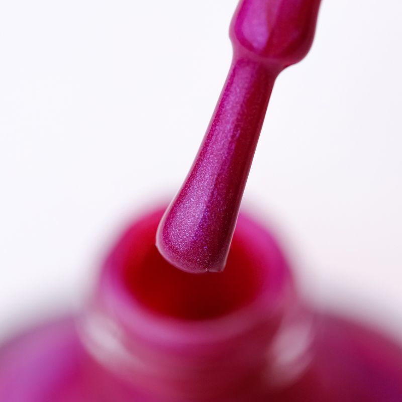 Varnish CND Vinylux Weekly Polish - Magenta Mischief (209) (magenta with micro gloss), 15 ml