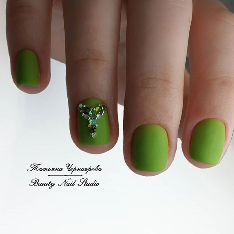 Kira Nails gel varnish No. 127 (khaki, enamel), 6 ml