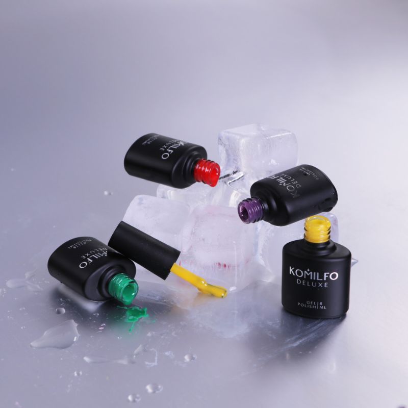 Komilfo Color Base Confident Red (classic red), 8 ml