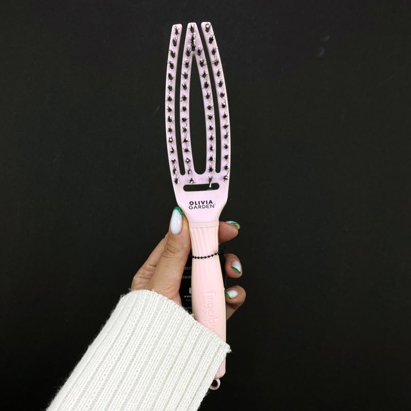 Olivia Garden Щетка маcсажная с натуральной щетиной Finger Brush Combo Pastel Pink