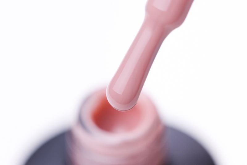 Гель-лак Couture Colour Soft Nude №05 (темно-бежевый пудровый, полупрозрачный), 9 мл