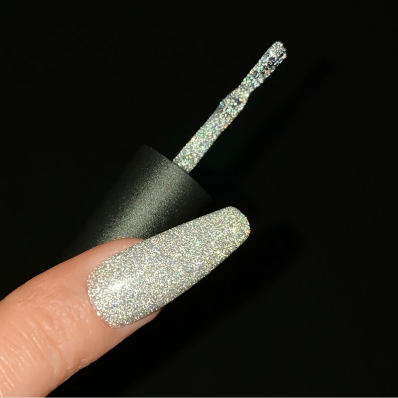 Komilfo Luminous Collection L001 (silver, reflective), 8 ml