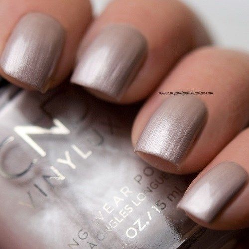 Varnish CND Vinylux Weekly Polish - Soiree Strut (289) (light gray with a light pastel pink, mother-of-pearl), 15 ml