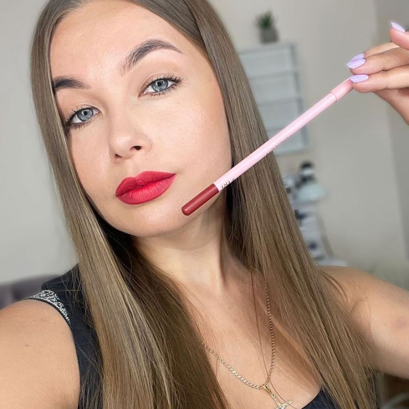 Madlen Lip Pencil - 68 - Berry