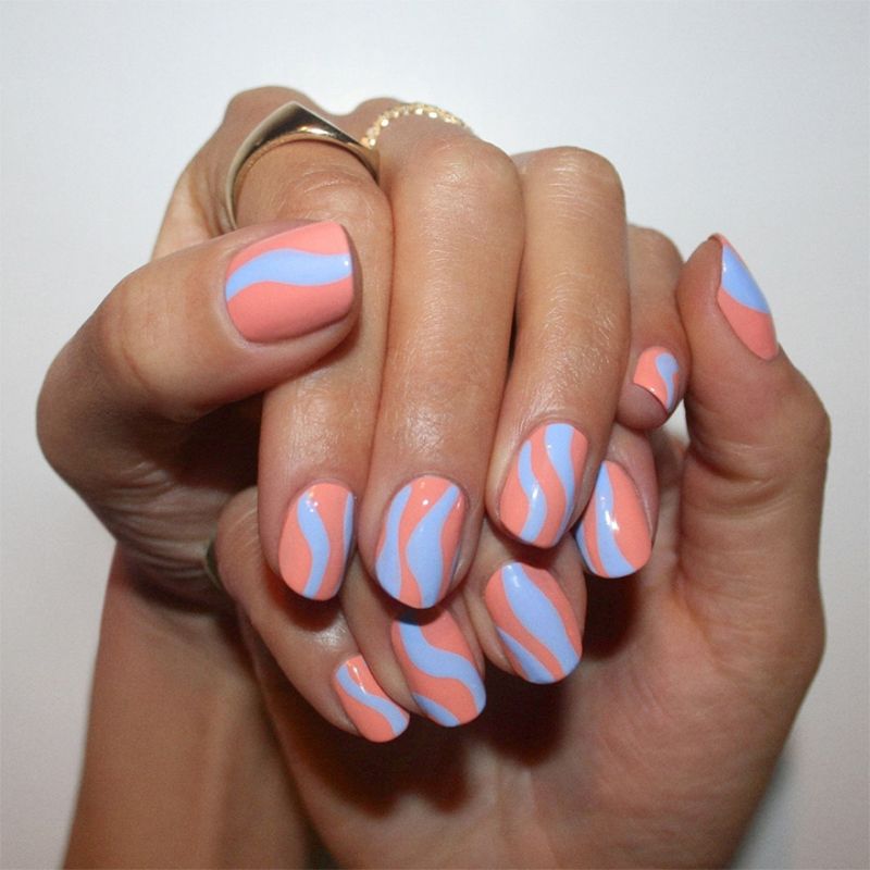 Лак CND Vinylux - Rule Breaker (373) (персиковый​, эмаль), 15 мл