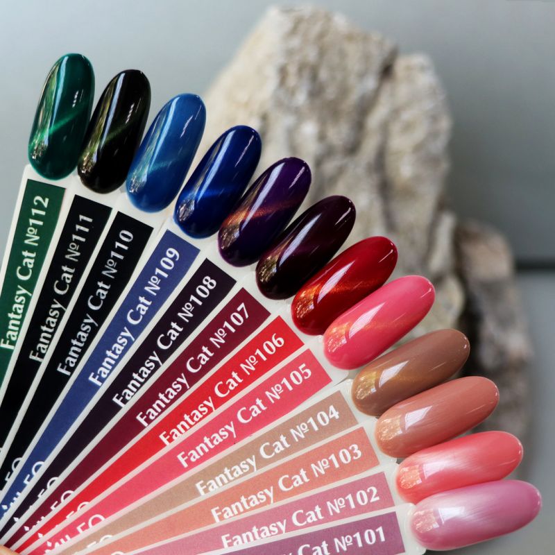 Gel Polish Komilfo Fantasy Cat's Eye 102 (pearl-coral, magnetic), 8 ml.