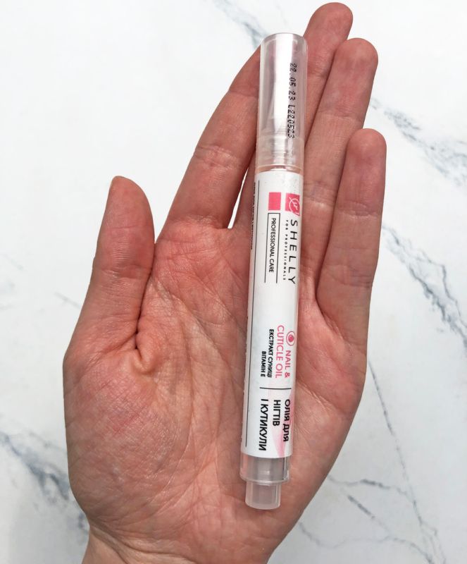 Shelly Nail and cuticle oil with strawberry extract and vitamin E, 3 ml