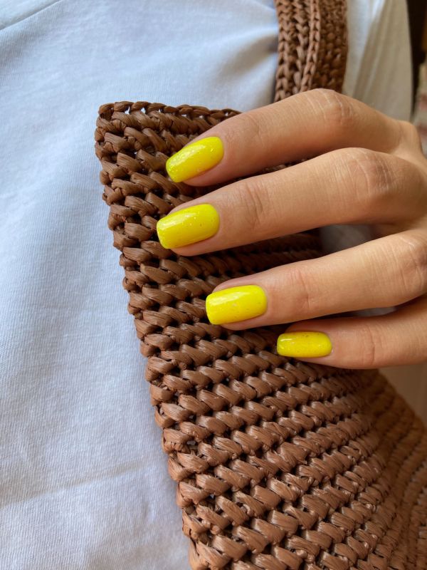 Komilfo Color Base Jonquil (sunny yellow), 8 ml