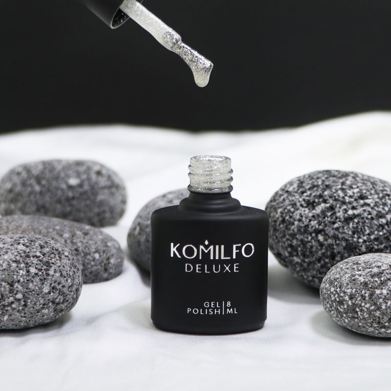 Komilfo No Wipe Silver Top топ БЕЗ липкого слоя с серебряным микроблеском, 8 мл