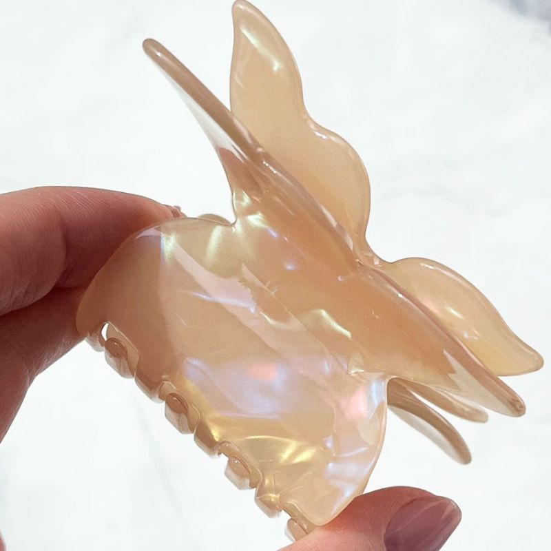 Crab butterfly with double wings mother of pearl cream