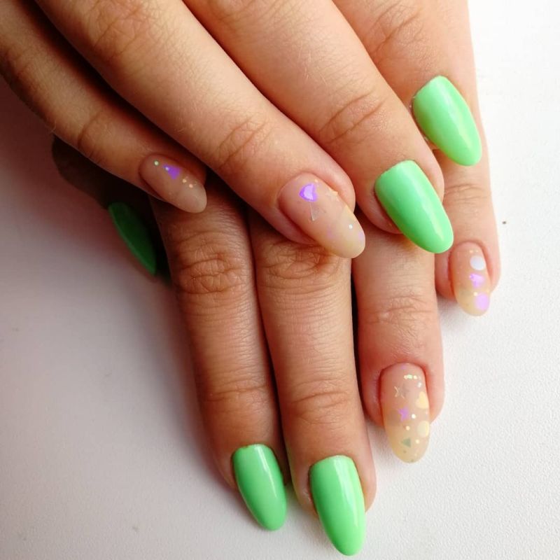 Kira Nails gel varnish No. 077 (light green, enamel), 6 ml