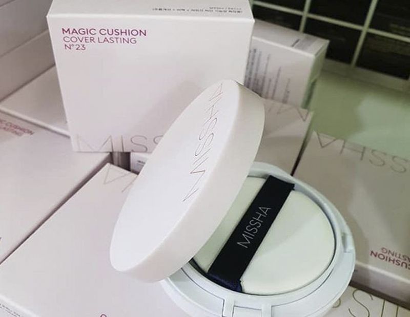 MISSHA Magic Cushion Cover Lasting (SPF50 + PA +++) Cushion Foundation, No. 23 (Natural Beige), 15 g