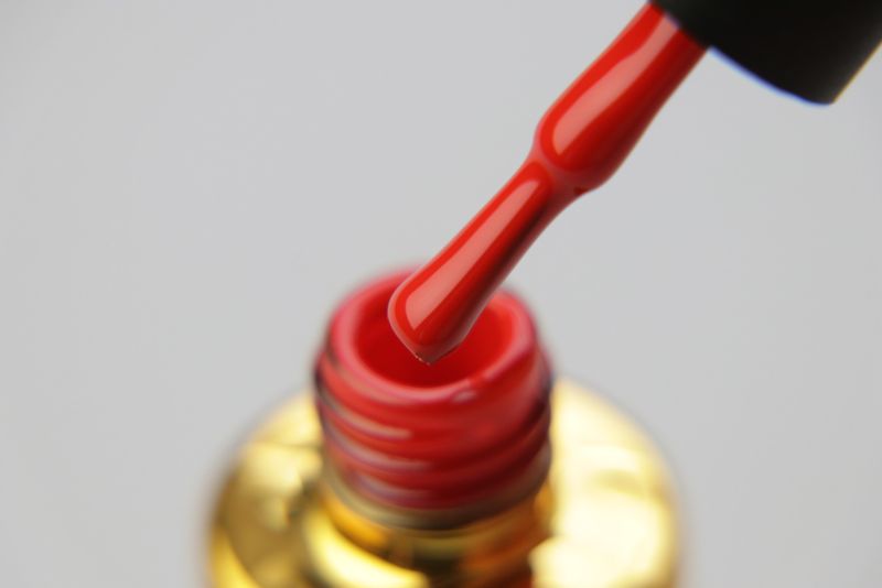 FOX gel varnish No. 043 (classic red, enamel), 7 ml