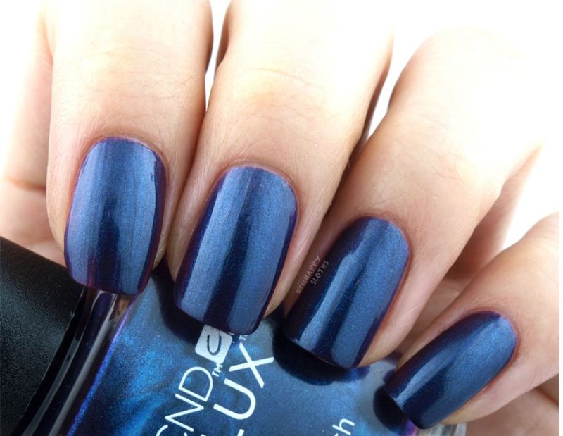 Varnish CND Vinylux Weekly Polish - Eternal Midnight (254) (violet-blue, micro-shine), 15 ml