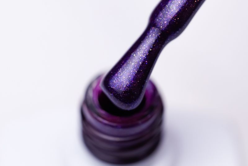 Molekula gel varnish No. 130 (purple with sparkles), 11 ml